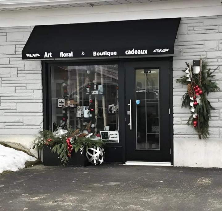 Auvent avec lettrage publicitaire Saint-Paul