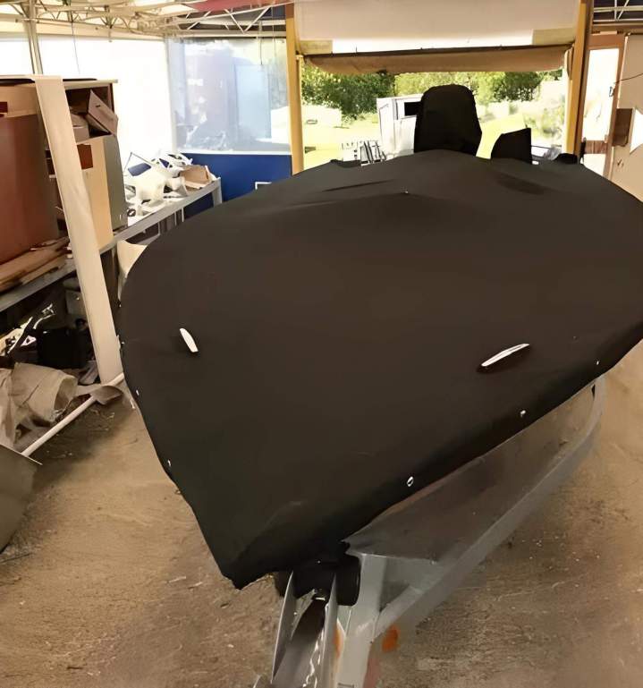 Fabrication et installation de toile pour véhicule récréatif Saint-Paul